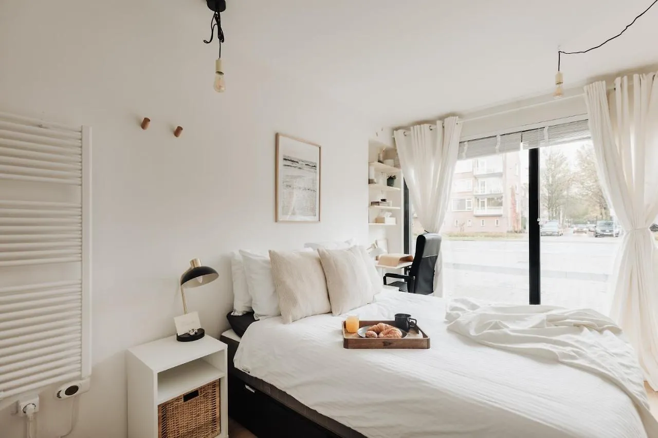 Luxurious Private Studio Amsterdam Zuid Apartment